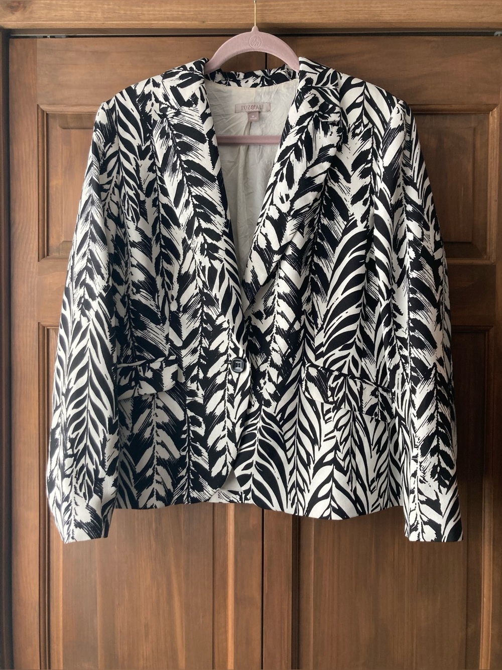 Roz&Ali Black & White Leafy Print Suit Jacket 16